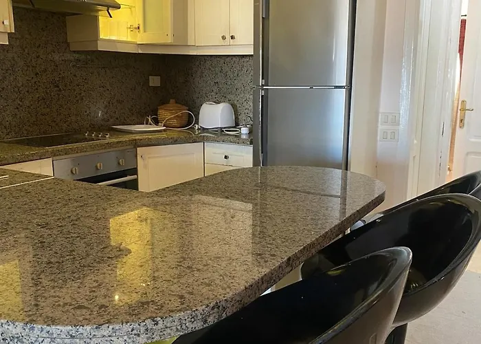 Spacious 2br Pool-view In Hadaba *