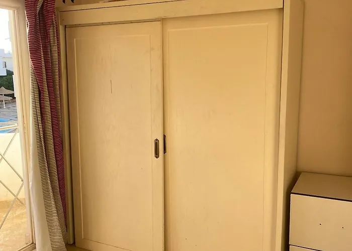 Spacious 2br Pool-view In Hadaba *
