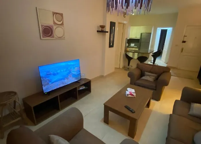 Apartamento Spacious 2br Pool-view In Hadaba *